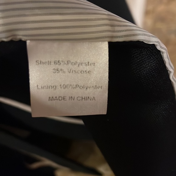 Shades of Grey by Micah Cohen 3 button blazer in Navy Blue - Picture 4 of 11